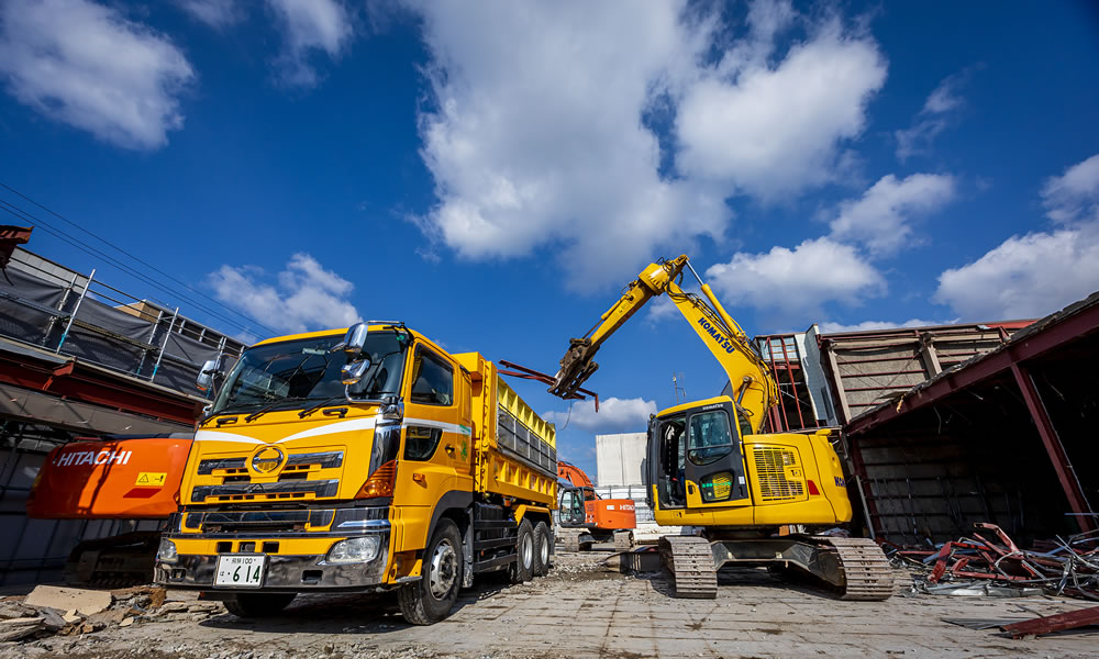 建材やリサイクルに関する知識を深め技術を磨き続けています