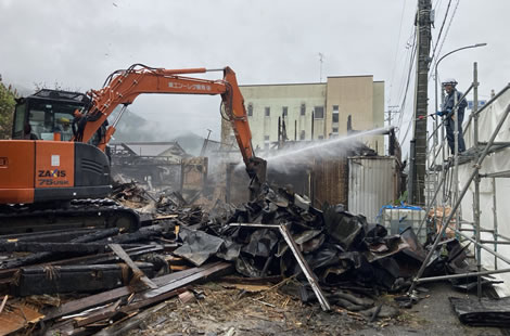 放水を行いながら粉塵対策